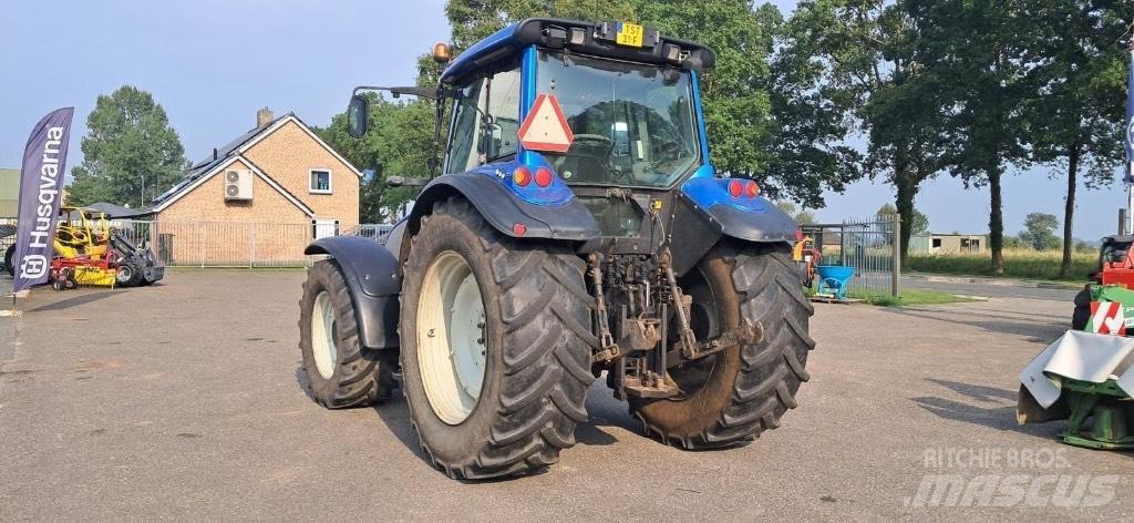 Valtra T160 트랙터