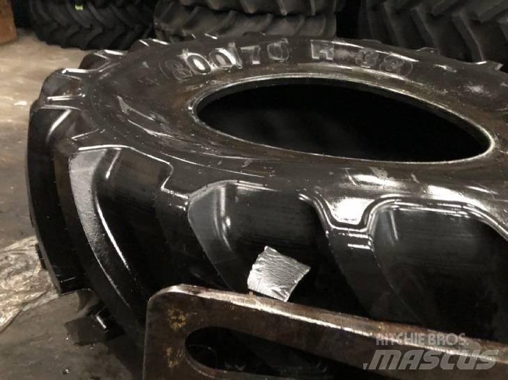 Mitas 700/70R38 타이어, 휠 및 림