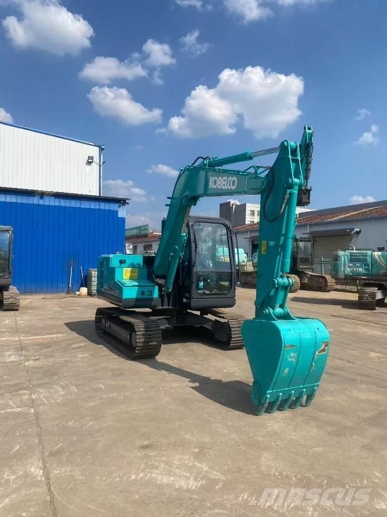 Kobelco SK70-11 소형 굴삭기 7톤 미만