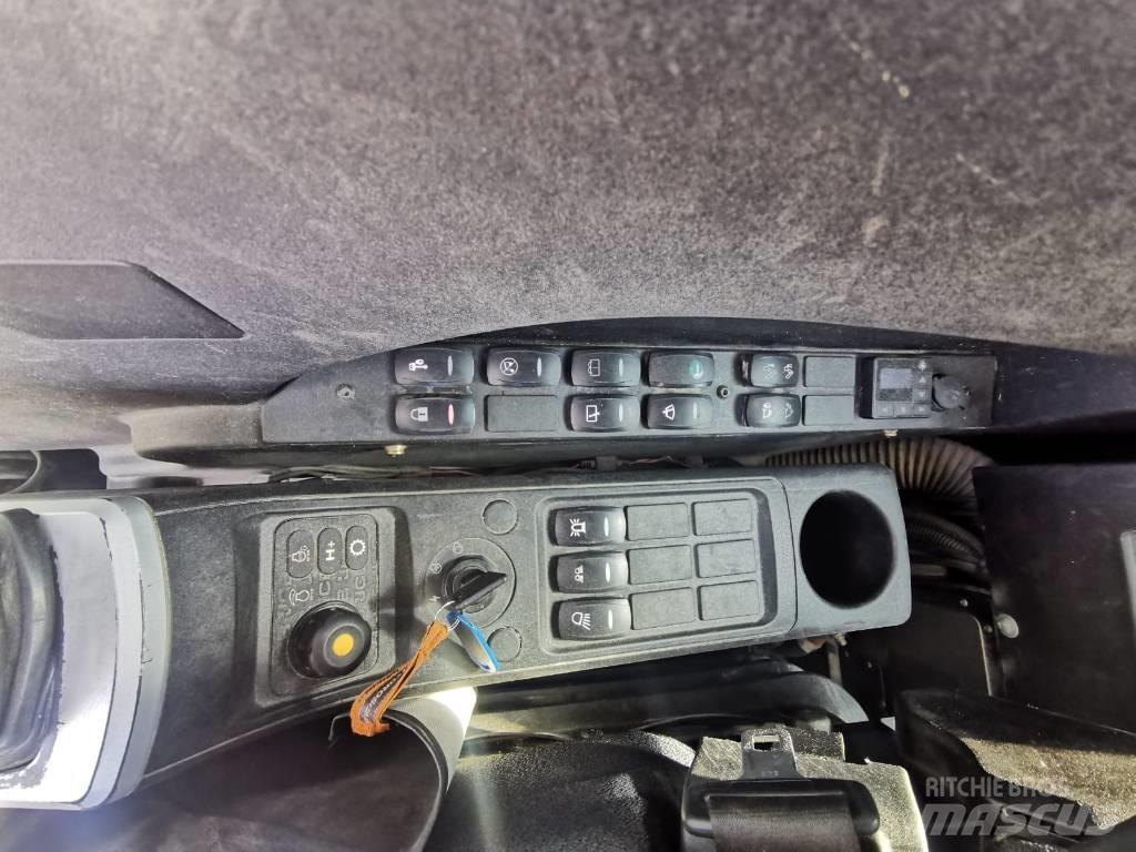 JCB JS 300 LC Cosben 대형 굴삭기 29톤 이상