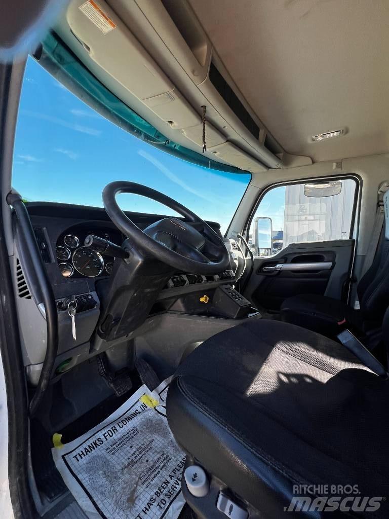 Kenworth T880 콤비/진공 트럭