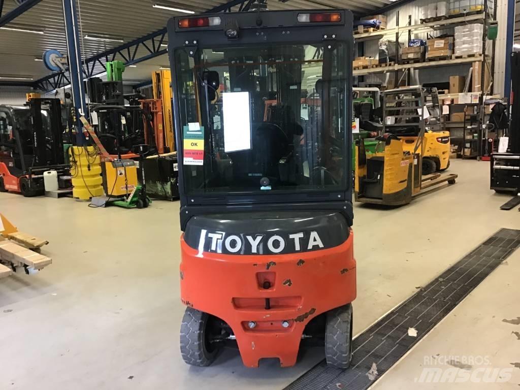 Toyota 8 FB MKT 30 전동 지게차