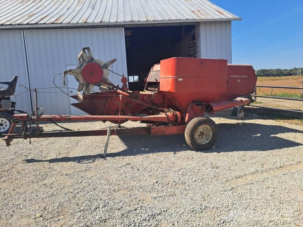 International 82 콤바인 헤드