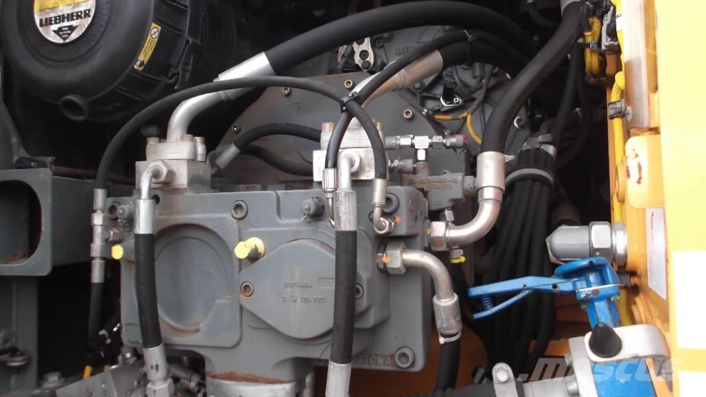 Liebherr R 906 LC 대형 굴삭기 29톤 이상