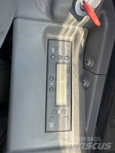 John Deere 35 G 대형 굴삭기 29톤 이상