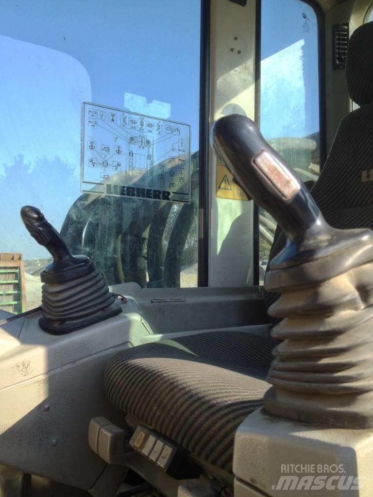 Liebherr R 974 B HD 대형 굴삭기 29톤 이상