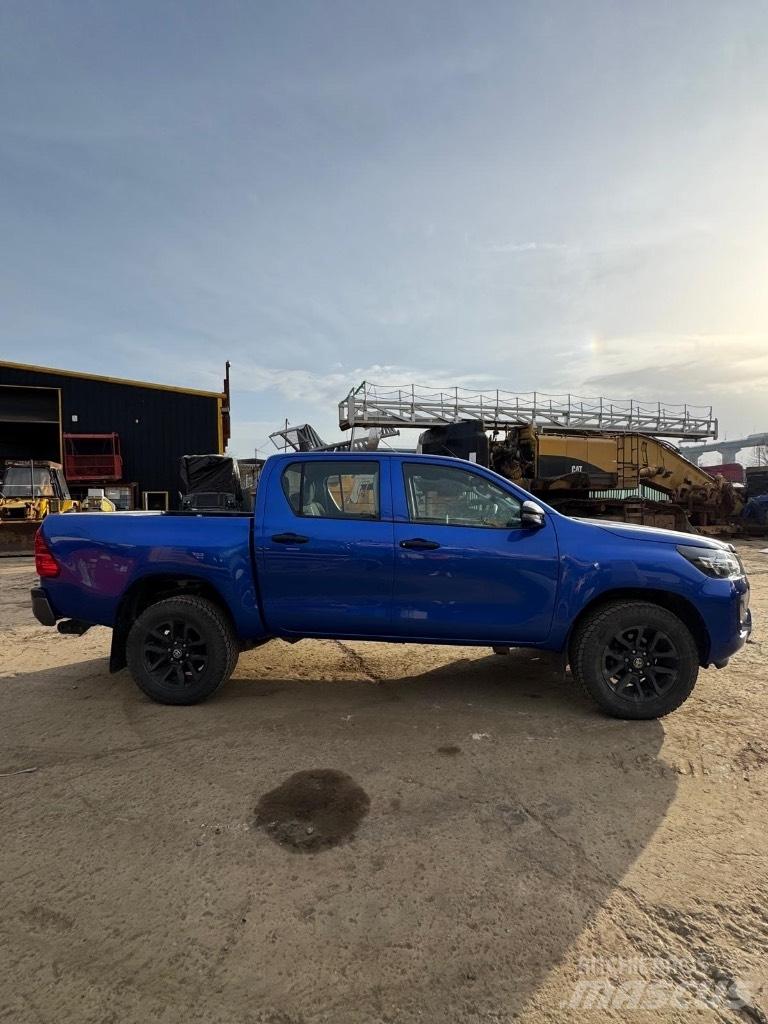 Toyota Hilux Active 픽업/드롭사이드