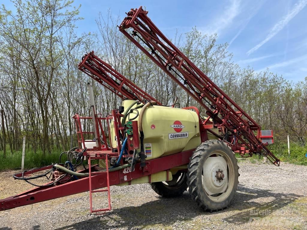 Hardi Commander 4200 견인형 분무기