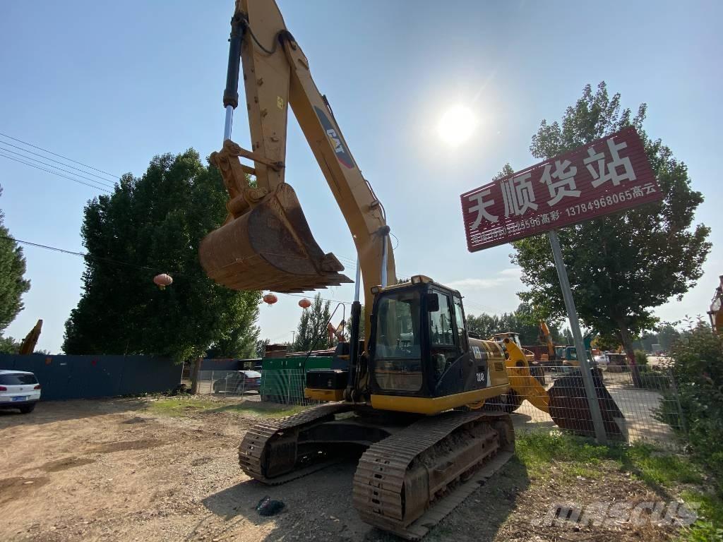 CAT 324D 대형 굴삭기 29톤 이상