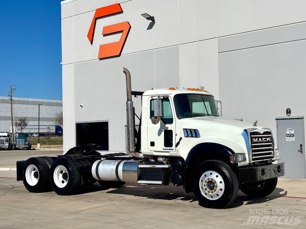 Mack Granite 트랙터 유닛