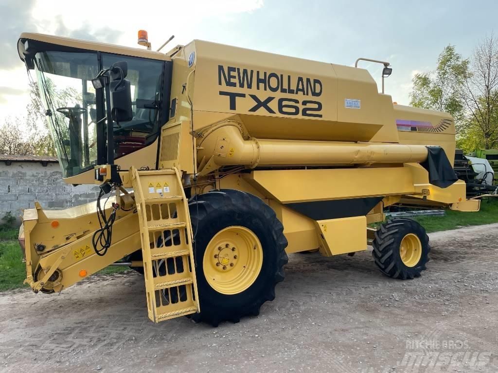 New Holland TX 62 콤바인 수확기