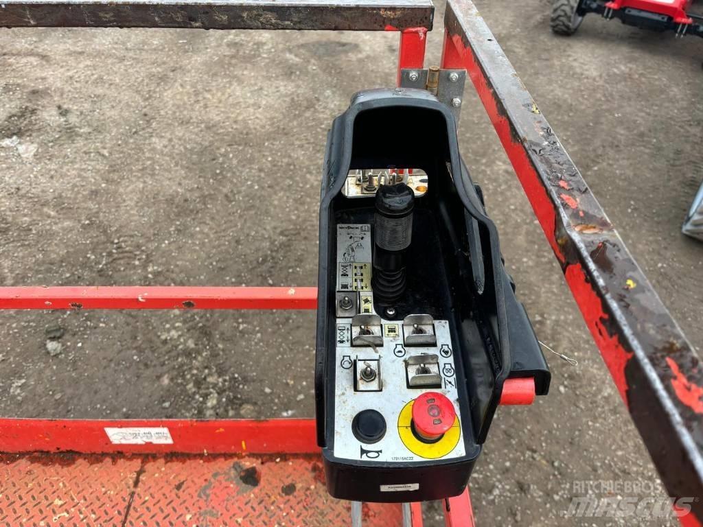 SkyJack SJ 6832 RT 가위형 리프트