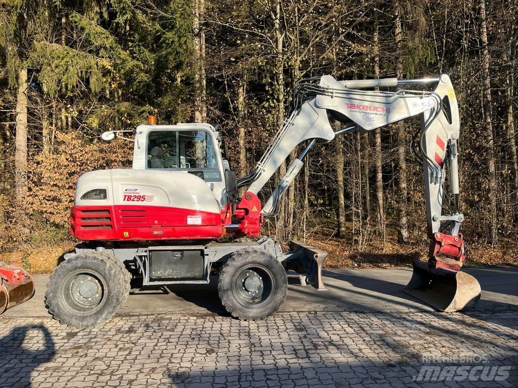Takeuchi TB295W  휠 굴삭기