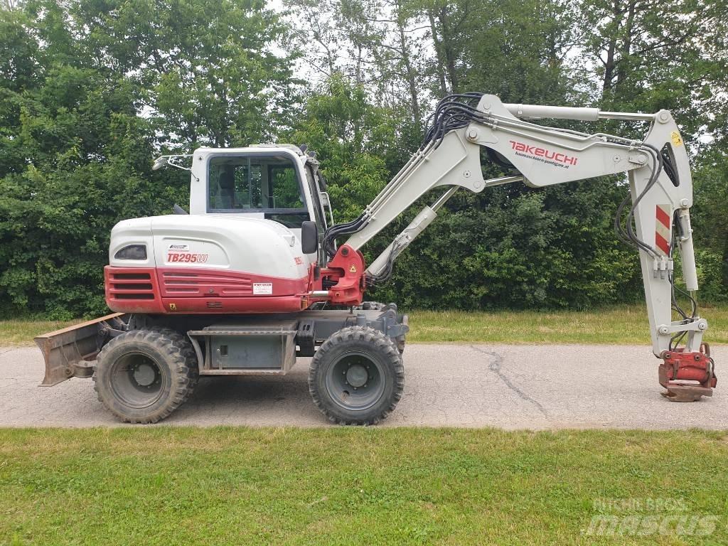 Takeuchi TB295W  휠 굴삭기