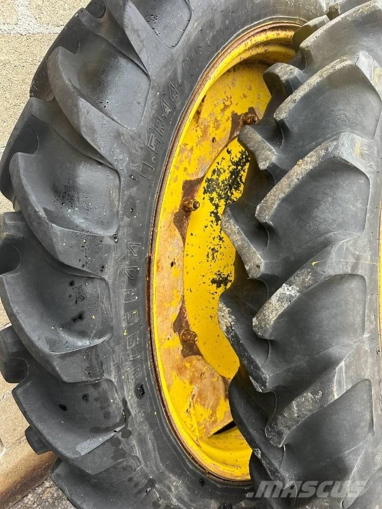 Alliance 230/95R44 타이어, 휠 및 림
