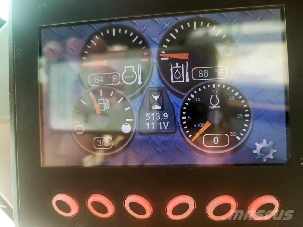 CAT 242 D  스키드로더