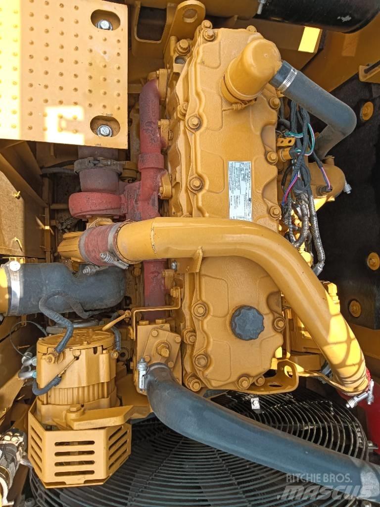 CAT 324D2 중형굴삭기 7톤-28톤