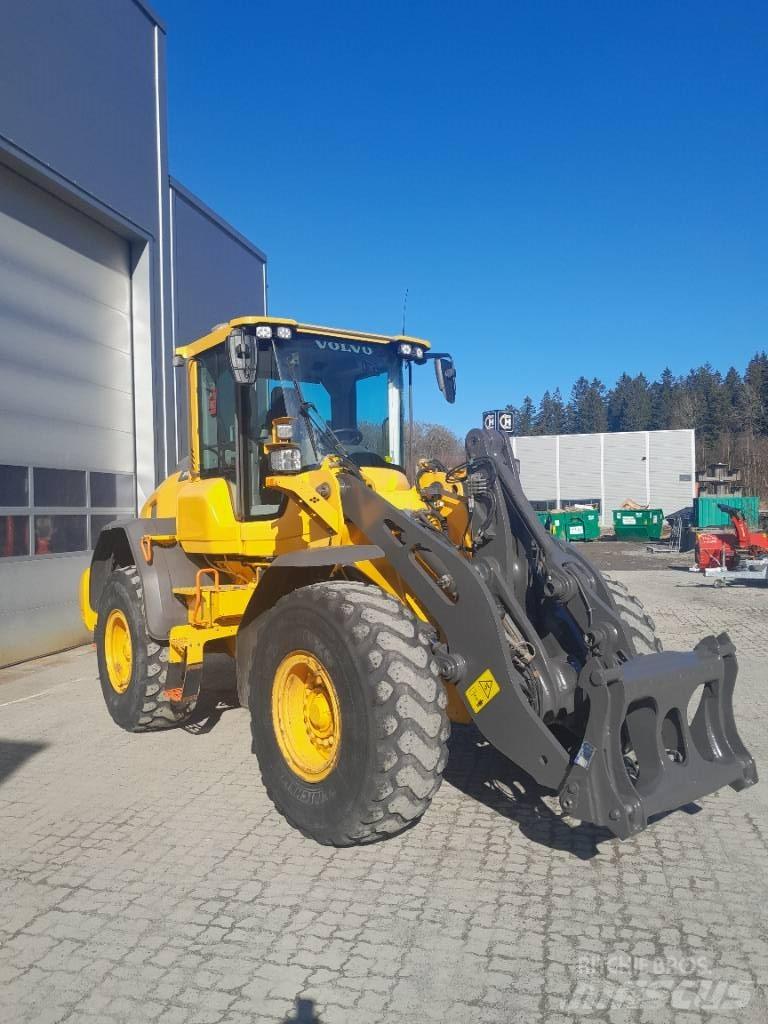 Volvo L90H  휠로우더