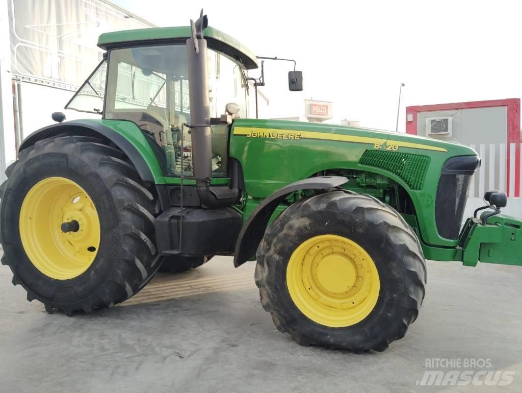 John Deere 8320 트랙터