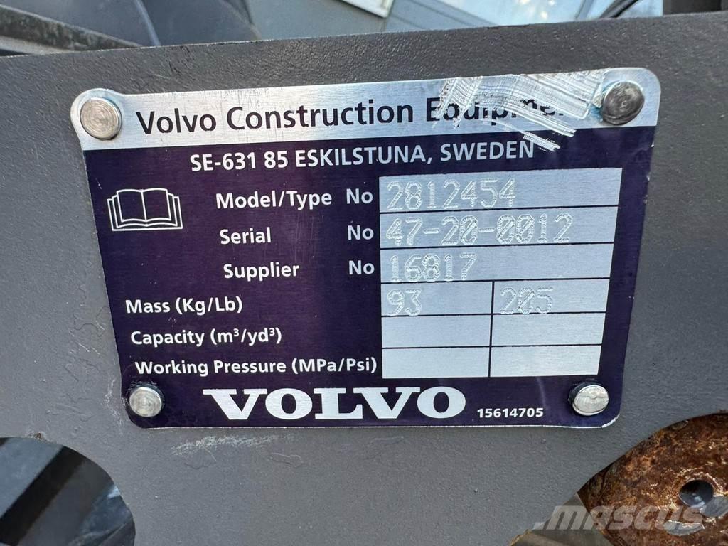 Volvo L30G  휠로우더