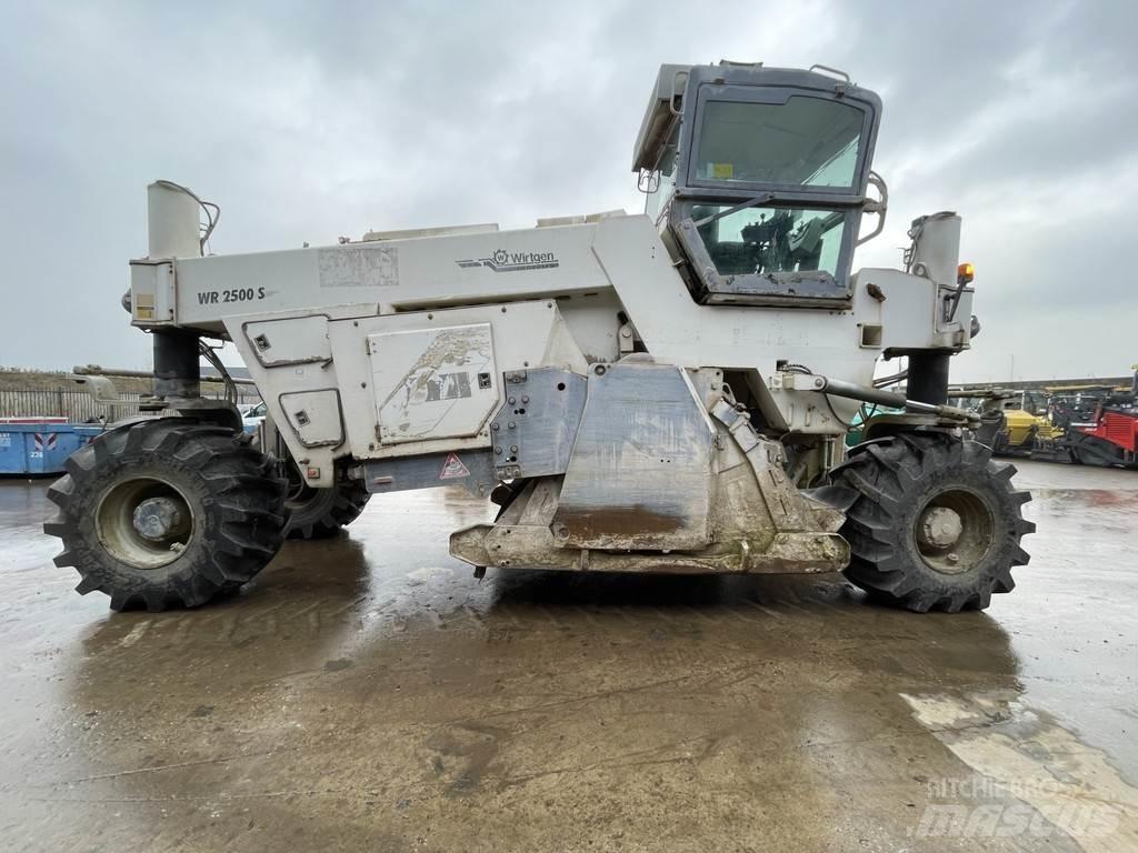 Wirtgen WR 2500S 아스팔트 리사이클러