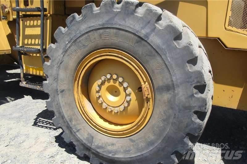 CAT 938H  휠로우더