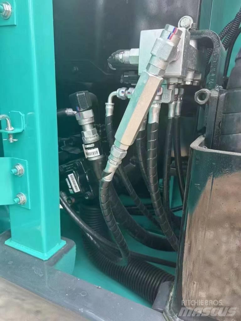 Kobelco SK 75 중형굴삭기 7톤-28톤