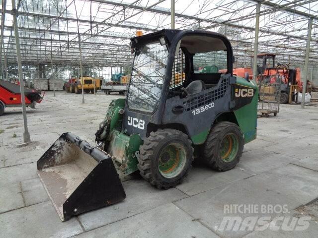 JCB 135 R  스키드로더