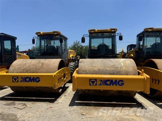 XCMG XS 223 J 싱글 드럼 롤러