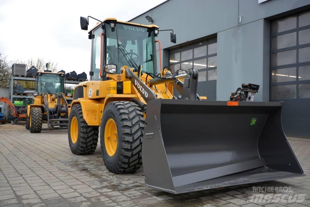 Volvo L 30 H  휠로우더
