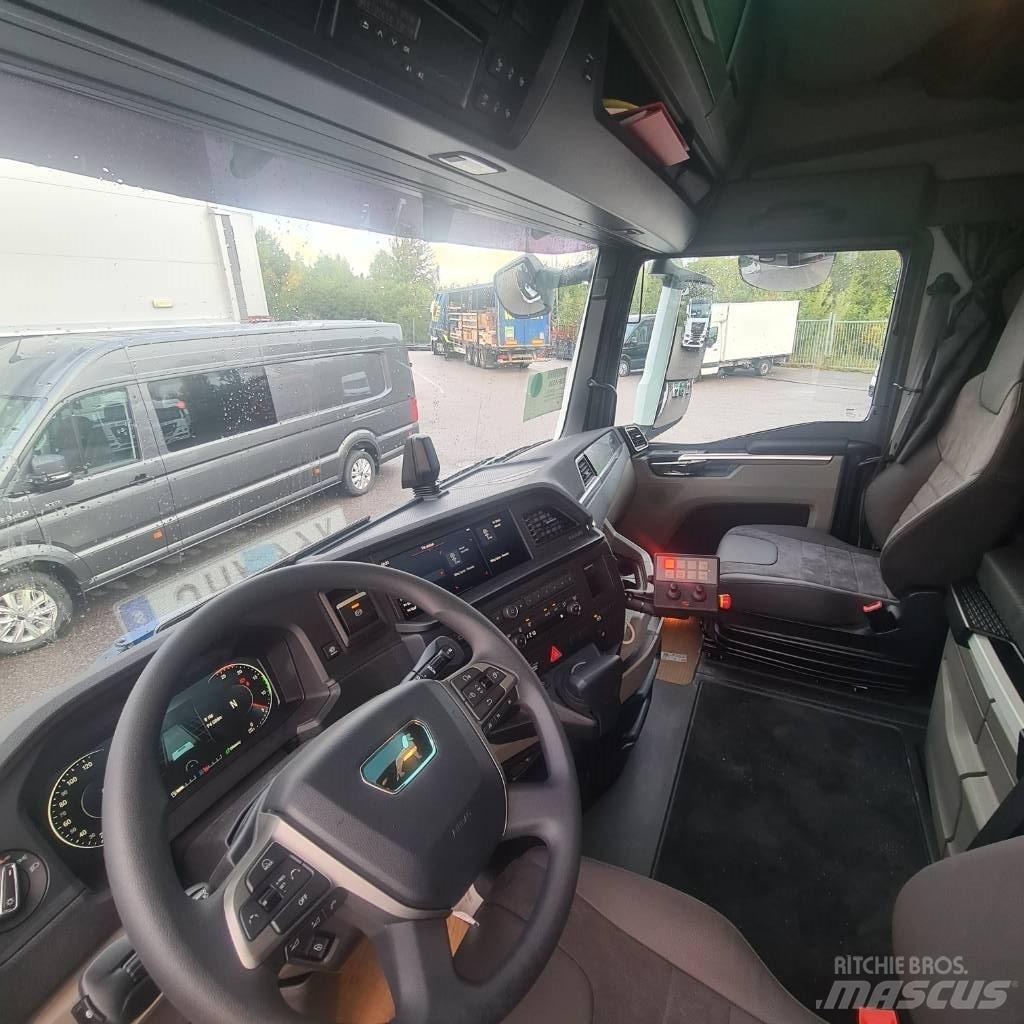 MAN TGX 35.510 8x4-4 덤프 트럭