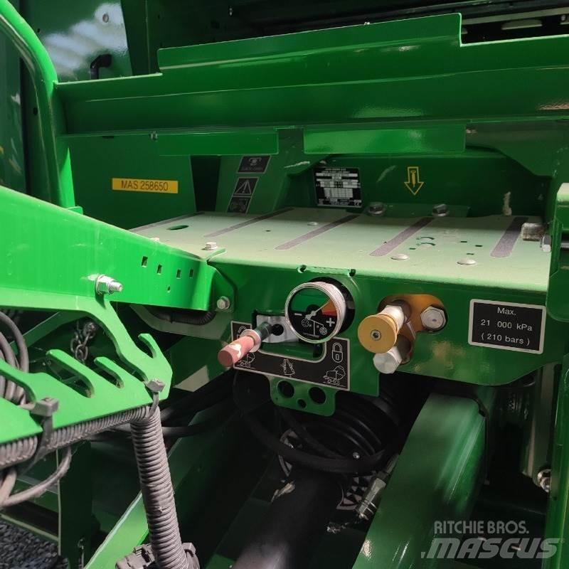John Deere F441M 원형 곤포기
