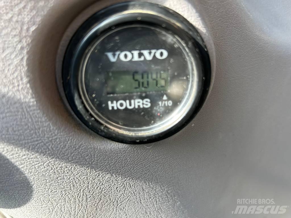 Volvo EC 160 대형 굴삭기 29톤 이상
