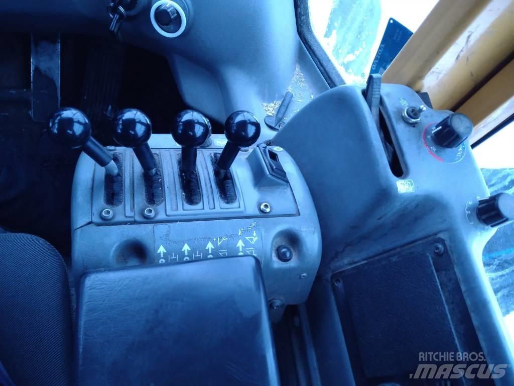 Volvo L 90 E  휠로우더