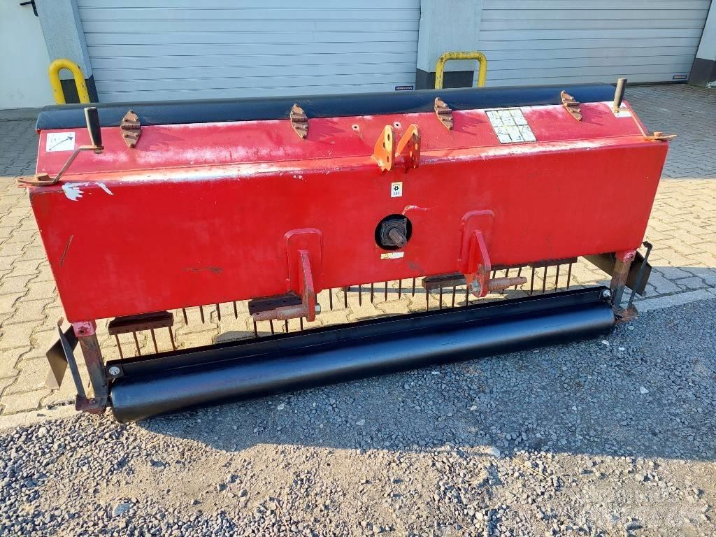 Toro Procore 880 통풍기와 잔디띄개