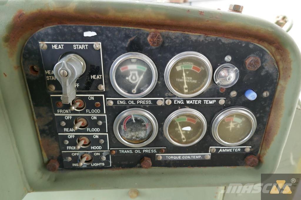 CAT D7F Ex-army 크롤러 도저