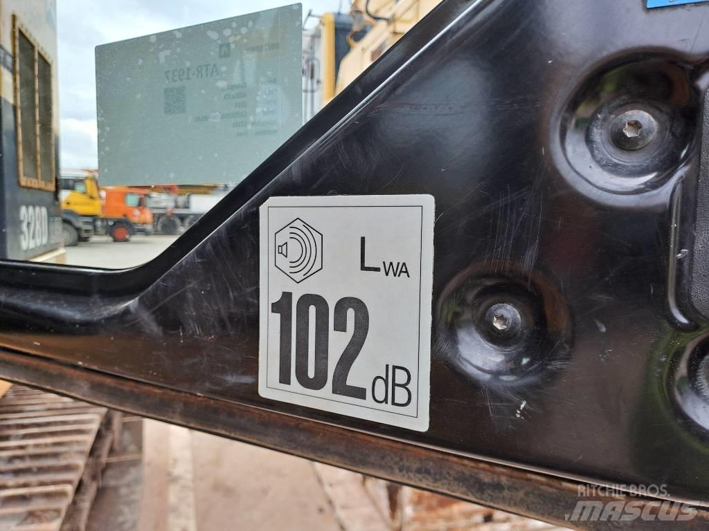 CAT 328 D LCR 대형 굴삭기 29톤 이상