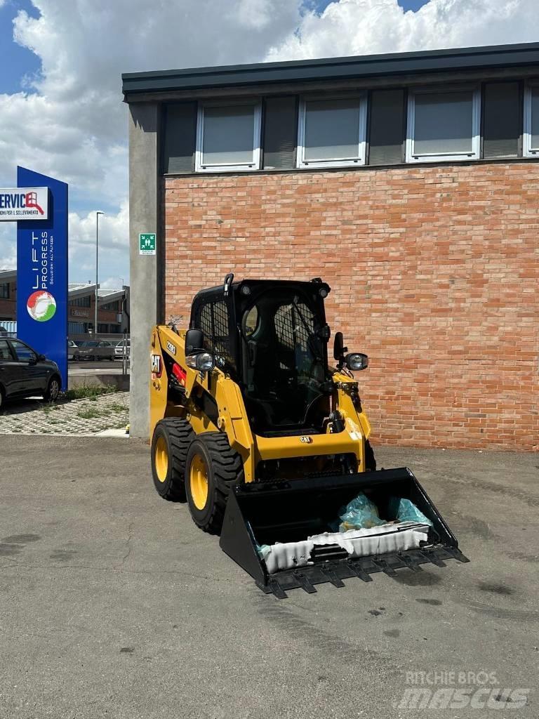 CAT 226D3  스키드로더