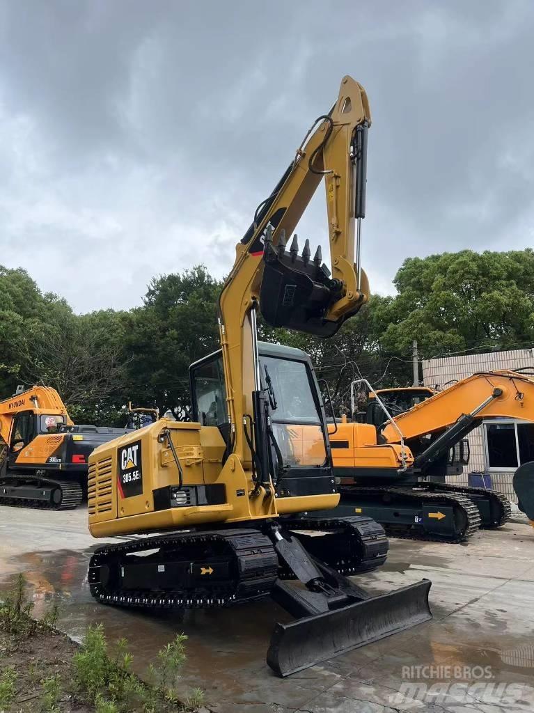 CAT 305.5 E2 소형 굴삭기 7톤 미만