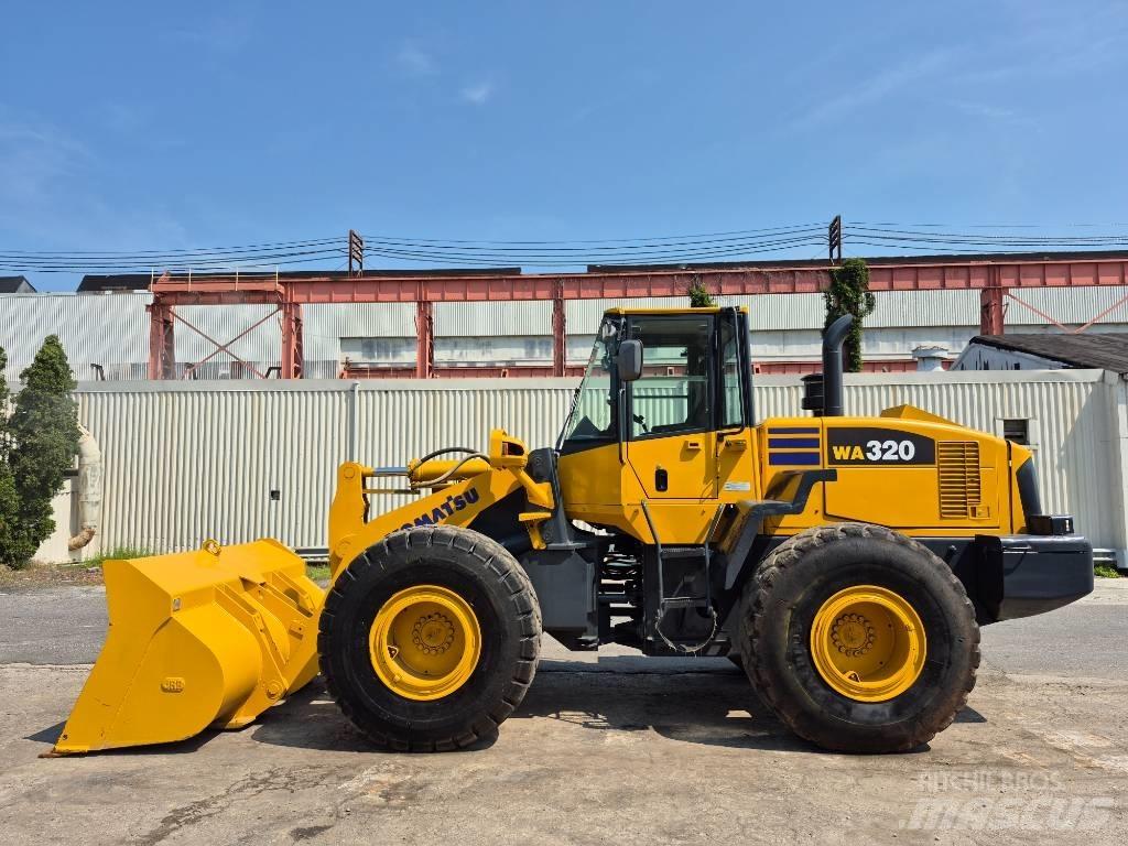 Komatsu WA 320-5  휠로우더