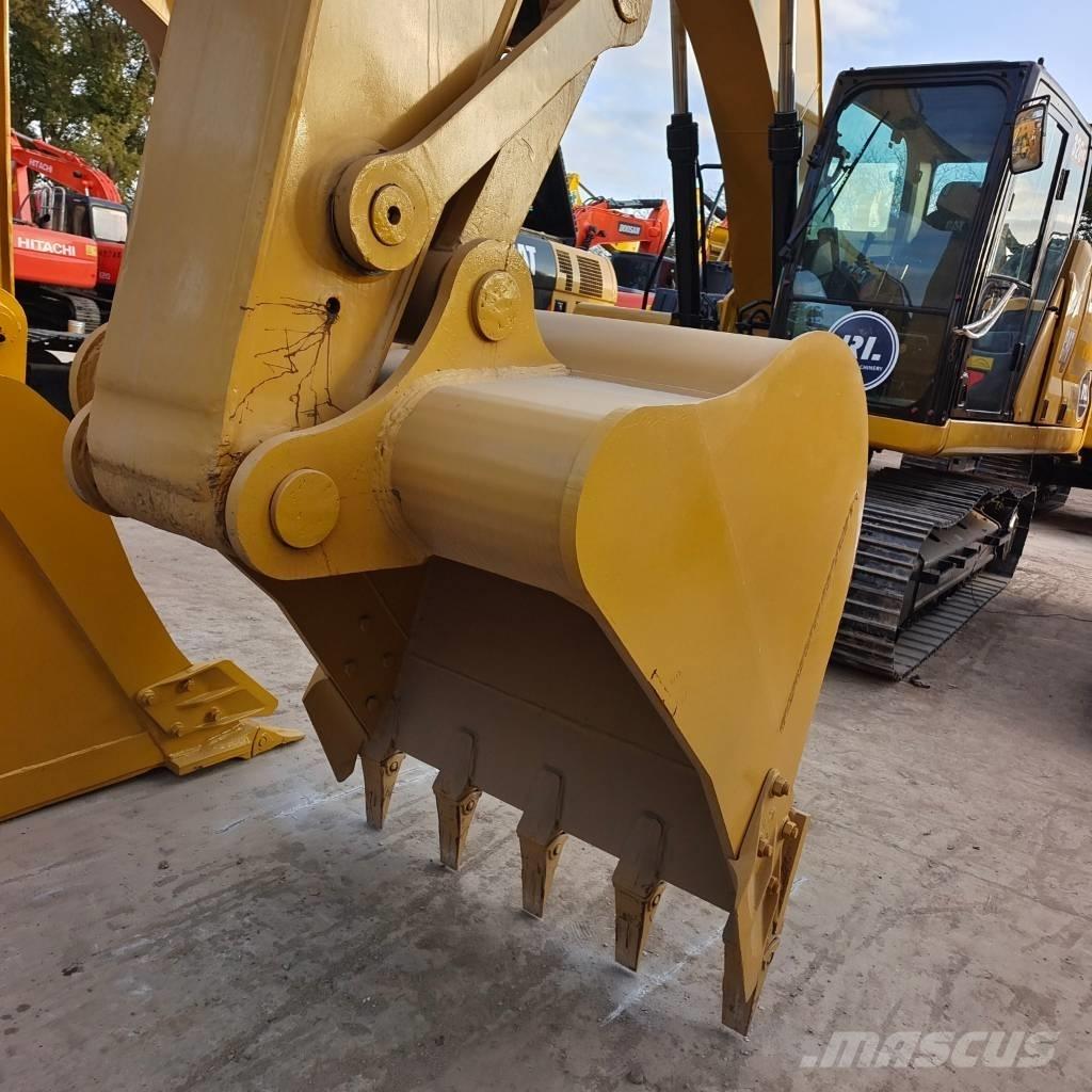 CAT 320 D L 대형 굴삭기 29톤 이상