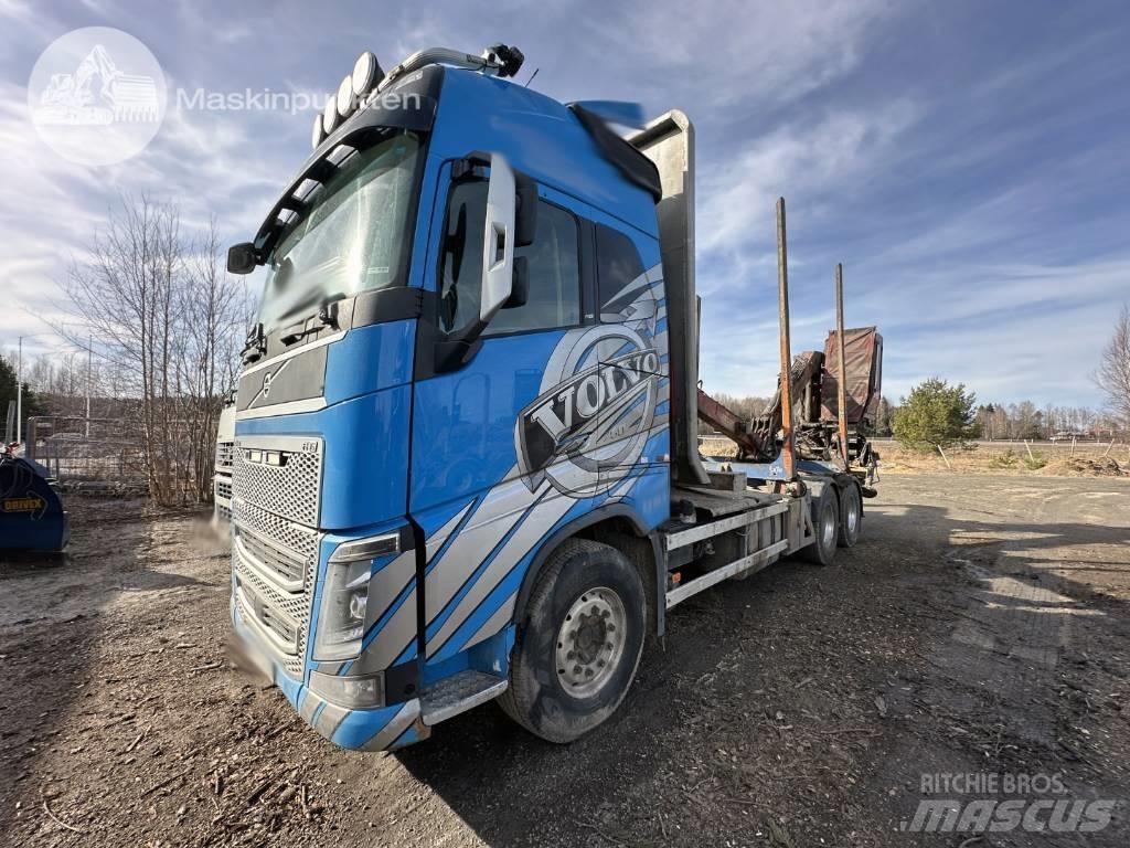 Volvo FH 16 750 목재 트럭