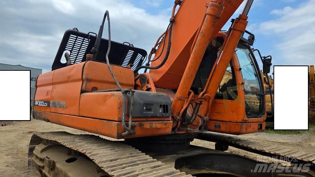 Doosan DX 300 LCA 대형 굴삭기 29톤 이상