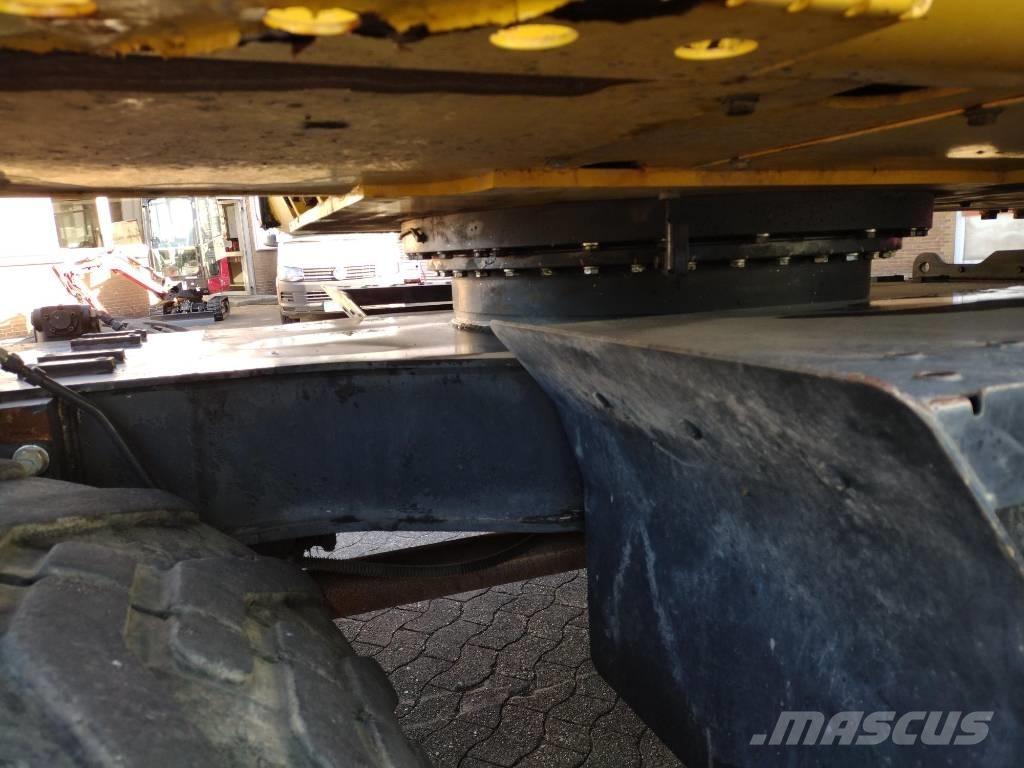 Komatsu PW148-8  휠 굴삭기