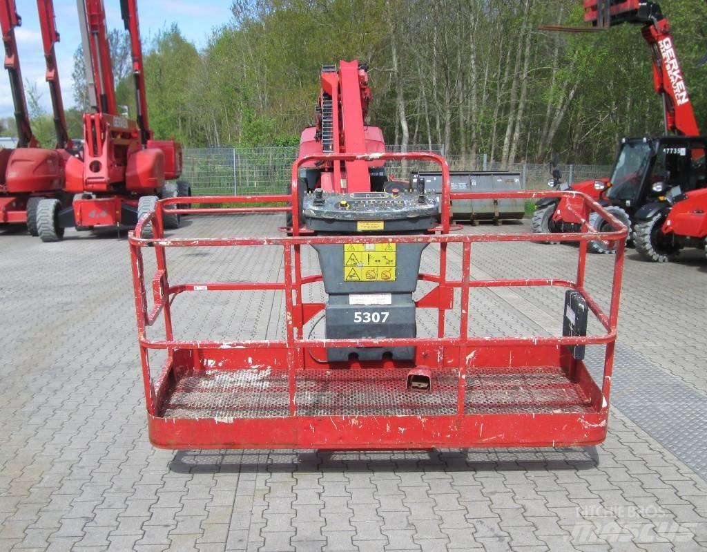 JLG 1500 SJ 견인식 전동이동 리프트