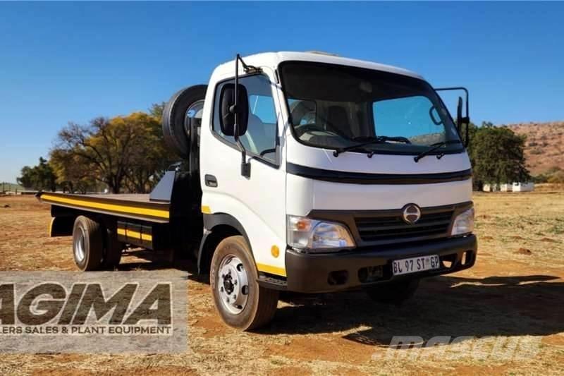 Hino 300 Roll Back 기타 트럭