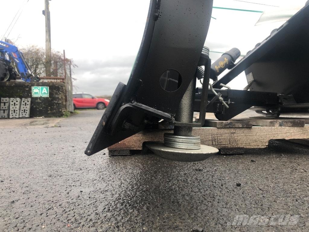 JCB Snow Plough 쟁기