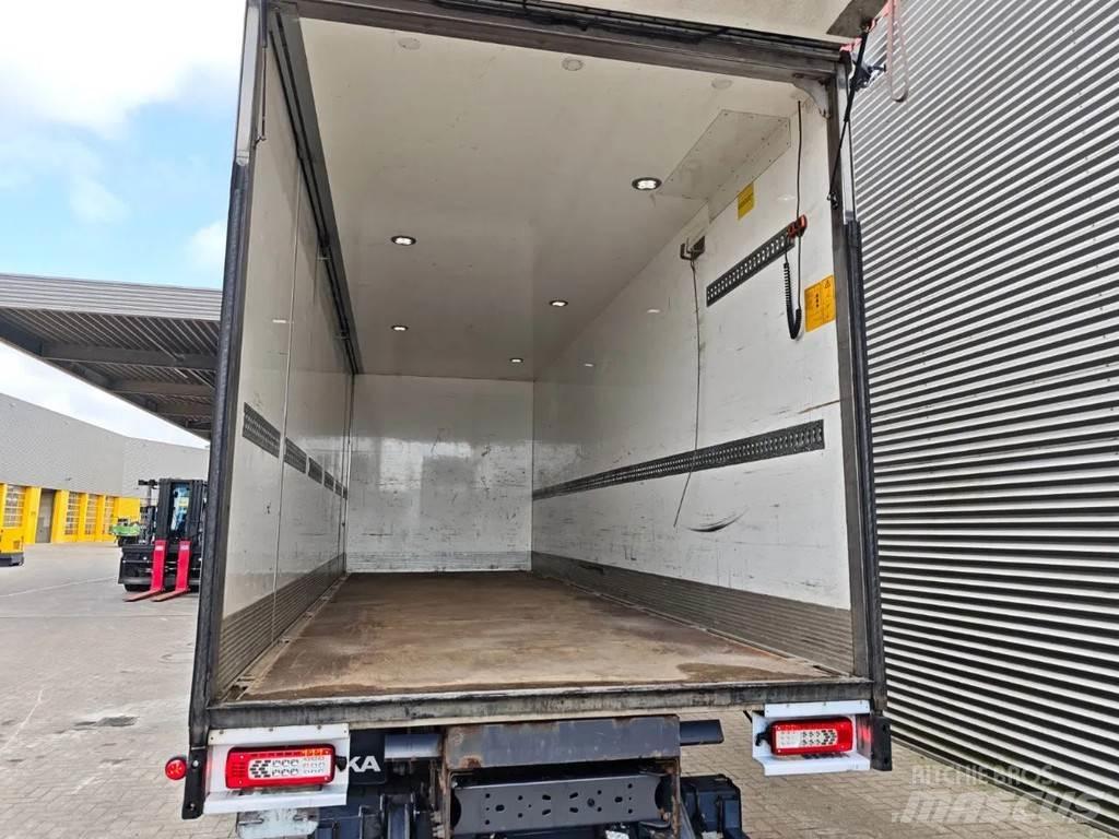Volvo FM 340 4x2 탑차 트럭