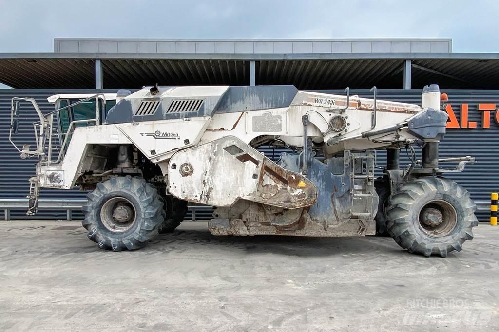 Wirtgen WR 240 아스팔트 리사이클러