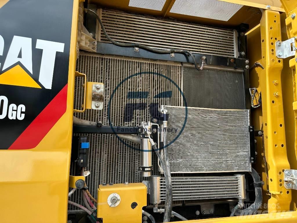 CAT 330 GC 대형 굴삭기 29톤 이상